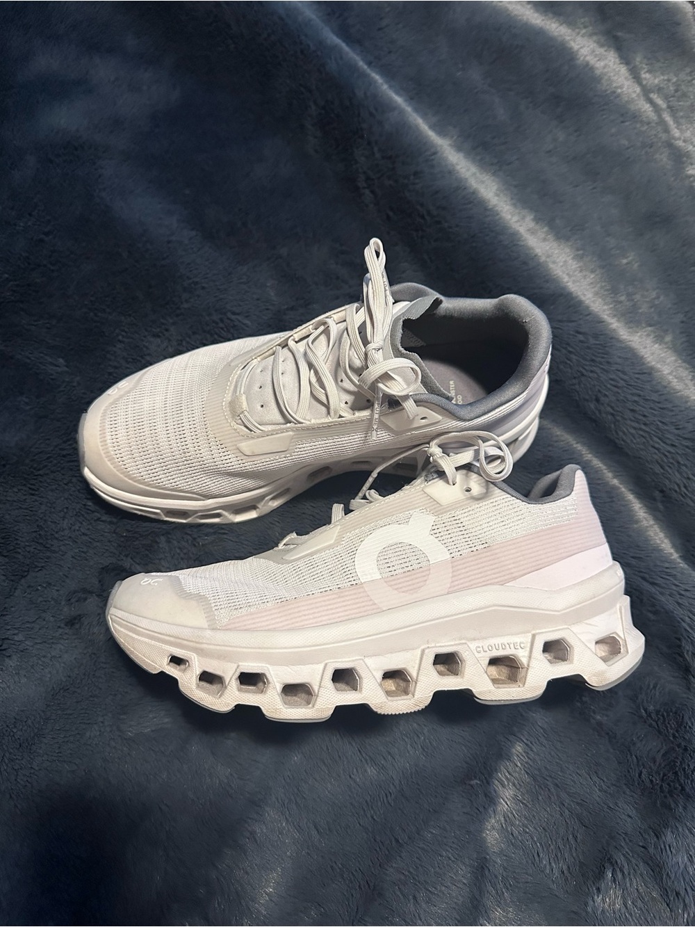 On Running Cloudmonster Void Sz 8